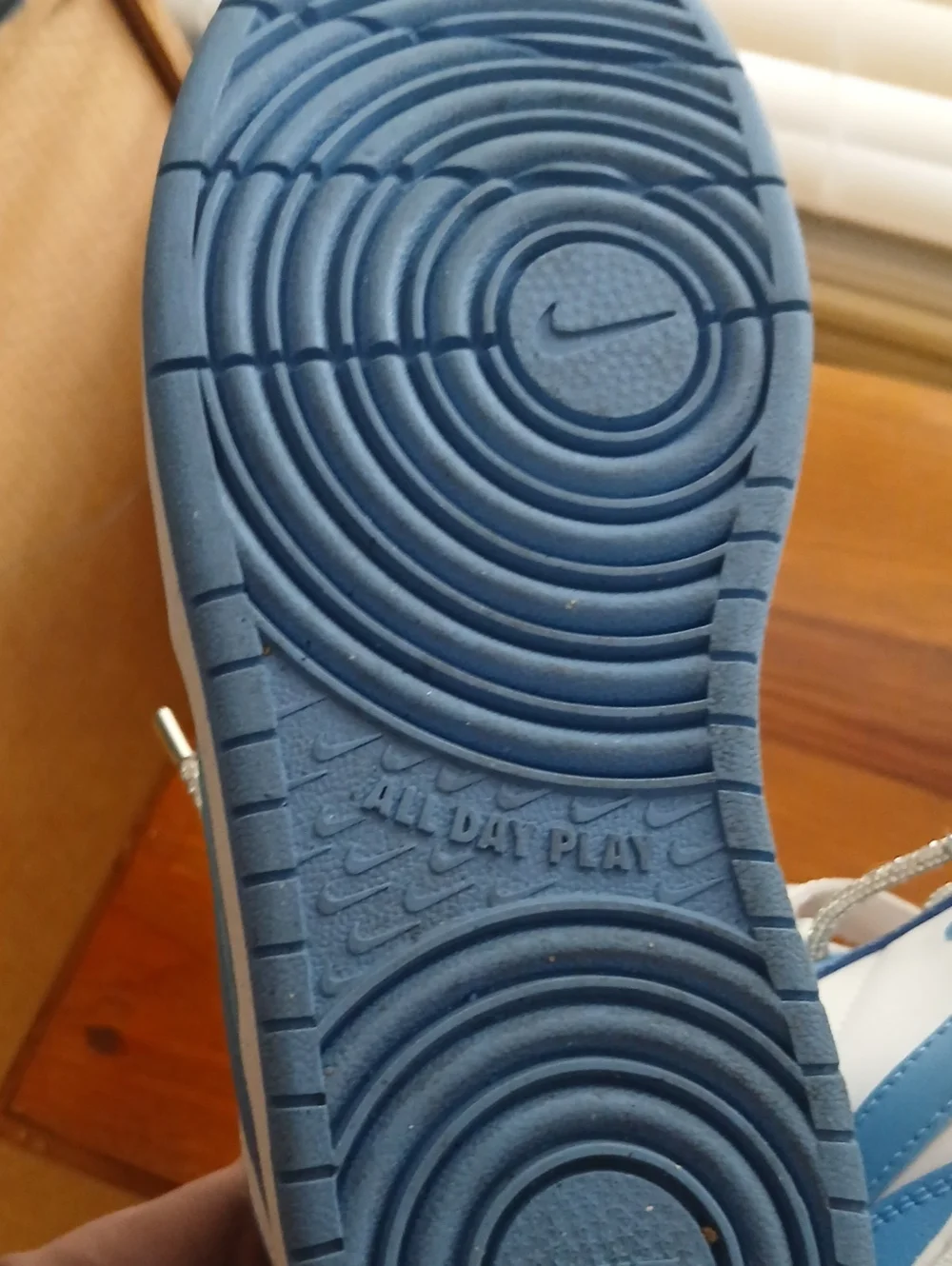 Nike Youth Size 6 High-Top Sneakers